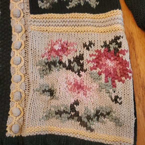 Jennifer and Company Hand Knit Embroidered Y2k Retro Oversized Sweater Sz Small - Picture 4 of 7